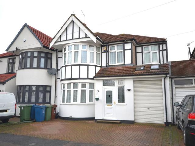 House for sale in Kenton, Greater London