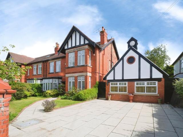 House for sale in Great Crosby, Sefton