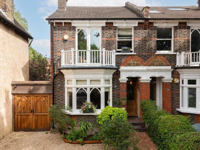 House for sale in London Borough of Croydon, Greater London