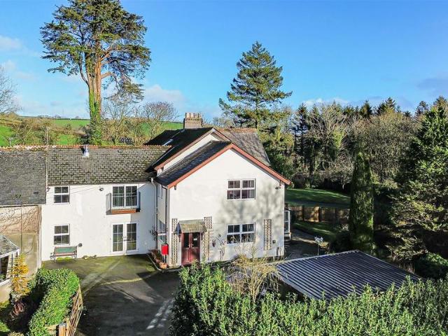 House for sale in Strode, Devon