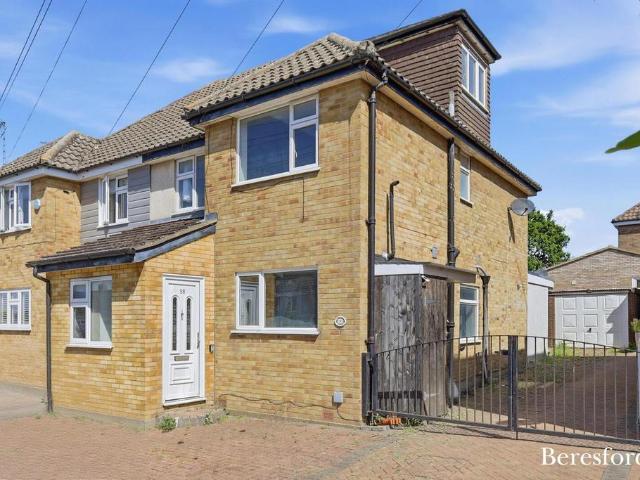 House for sale in Queens Park, Billericay