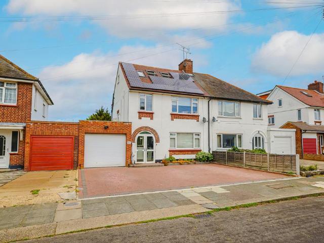 House for sale in Alton Barnes, Essex