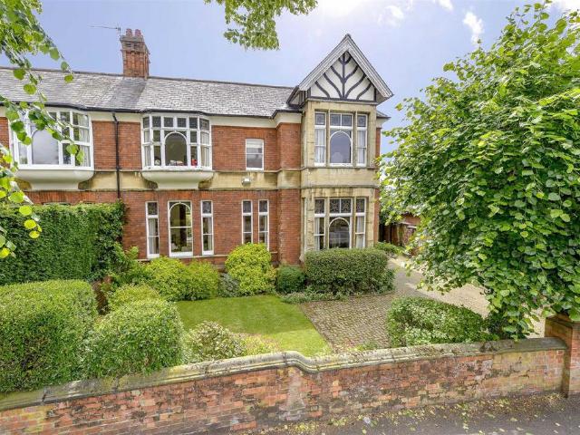 House for sale in Leisure Village, Kettering