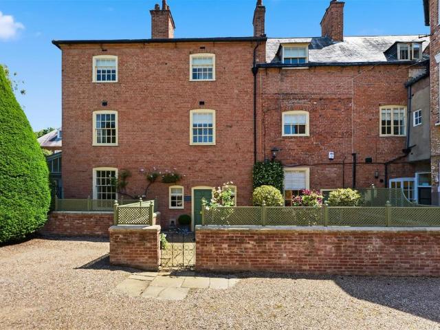 House for sale in Alverton, East Midlands