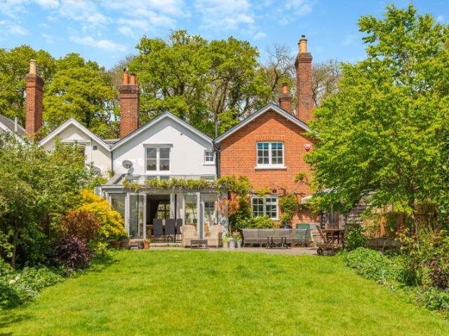 House for sale in Albury, Westborough