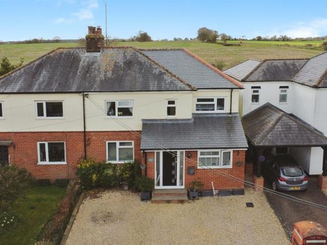 House for sale in Chipping Hill, Essex