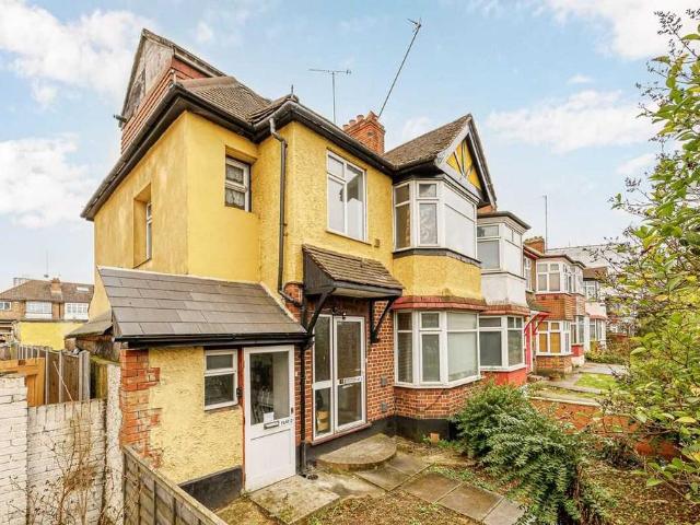 House for sale in London Borough of Ealing, Park Royal