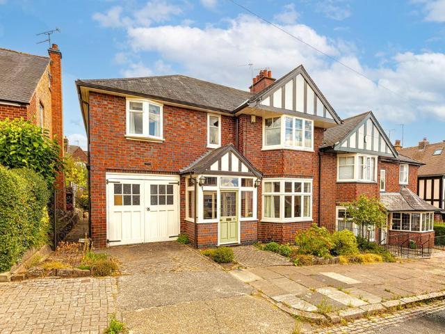 House for sale in Western Park, Leicester