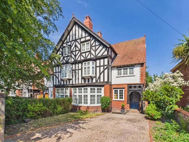 House for sale in Hoole, Two Mills