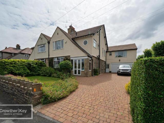 House for sale in Charlesworth, East Midlands
