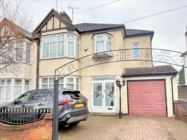 House for sale in Alton Barnes, Essex