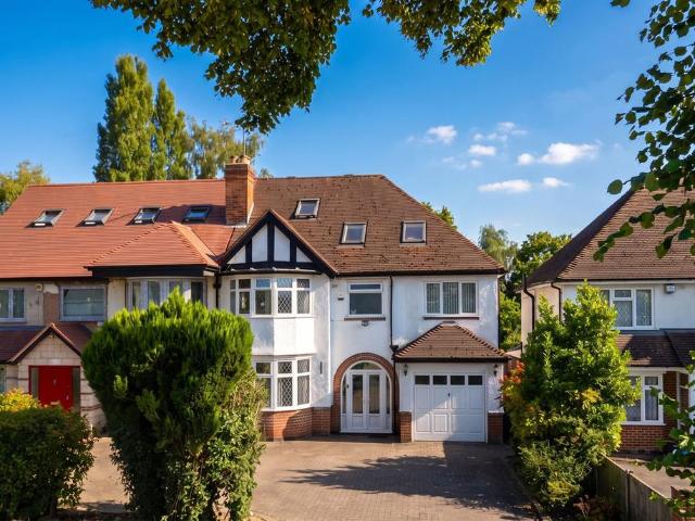 House for sale in Kings Heath, Wake Green