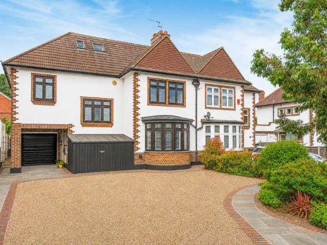 House for sale in Hayes, Greater London