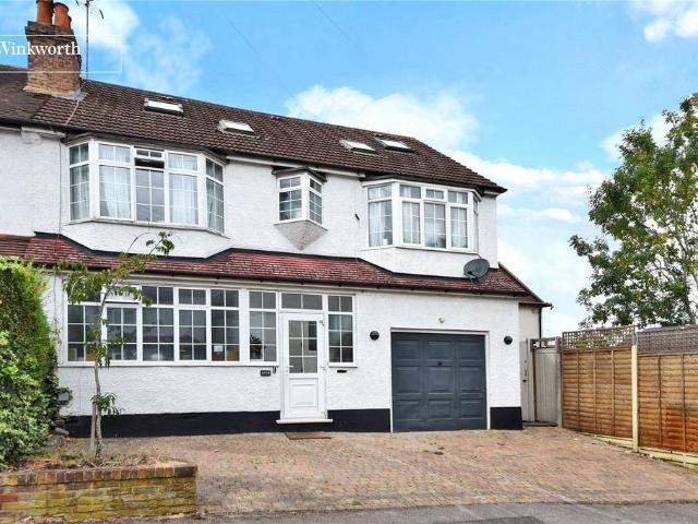 House for sale in Greater London