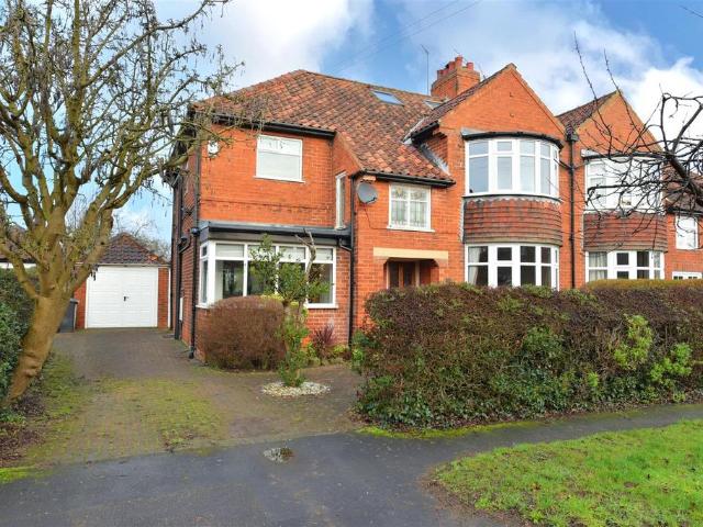 House for sale in Bishopthorpe, York