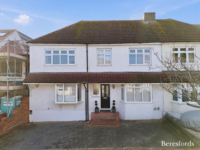 House for sale in Harold Wood, Greater London