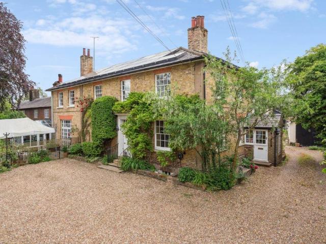 House for sale in Cow Roast, Pouchen End
