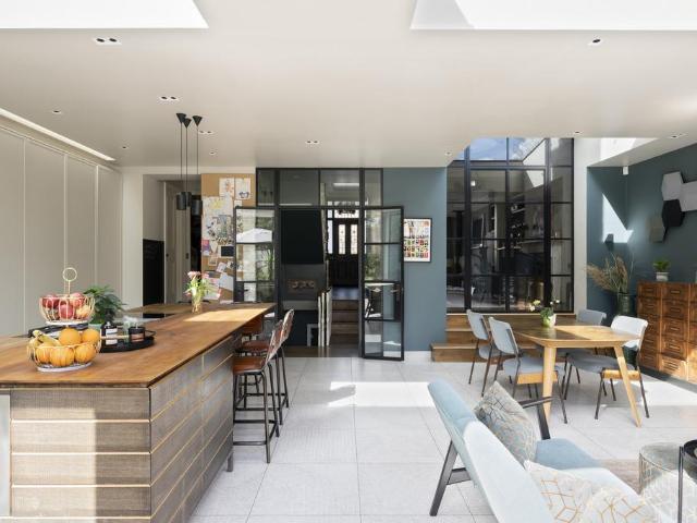 House for sale in East Greenwich, Greater London