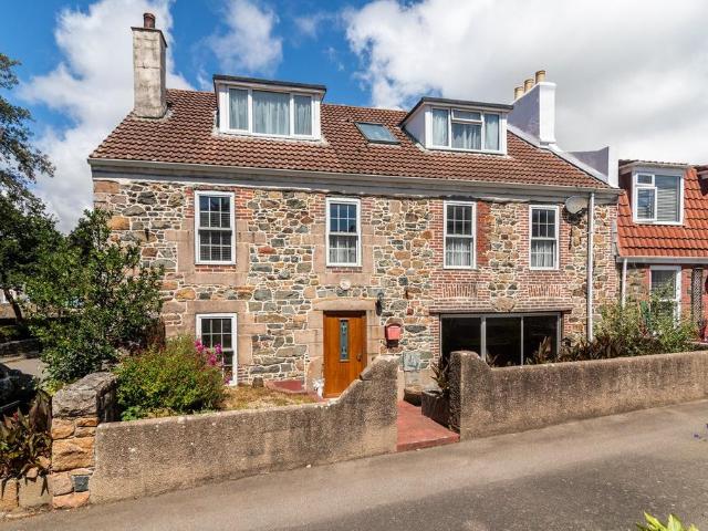 House for sale in Hornsey, Greater London