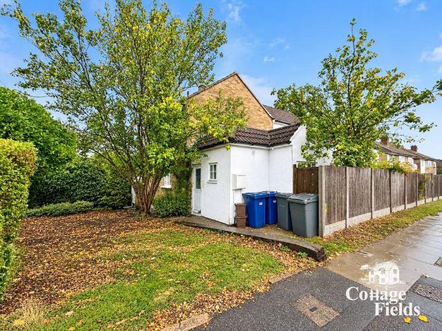 House for sale in Duck Island, Greater London