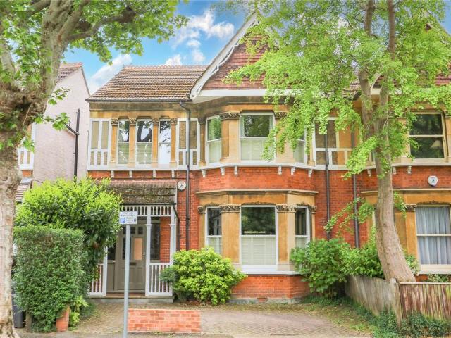 House for sale in Surbiton, Greater London