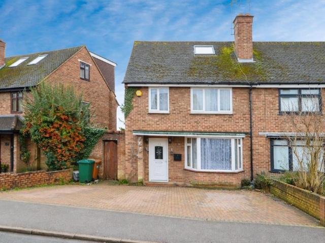 House for sale in North Watford, Hertfordshire