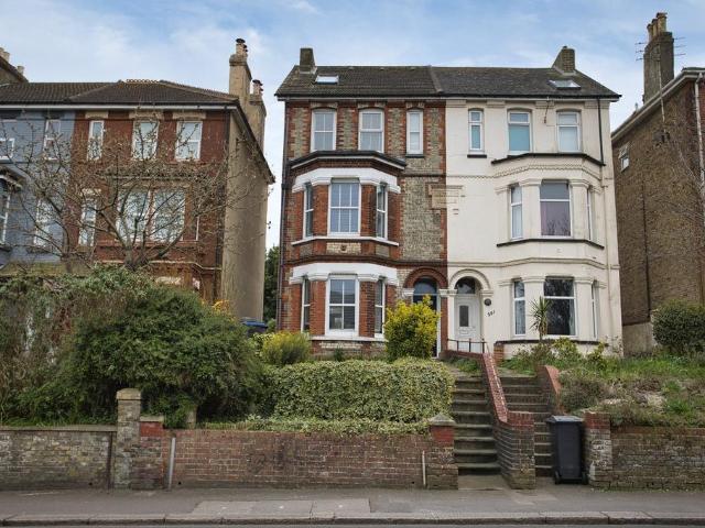 House for sale in Ash, Kent