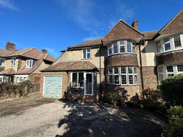 House for sale in London Borough of Croydon, Sanderstead