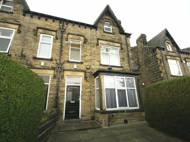 House for sale in Whitkirk, Colton