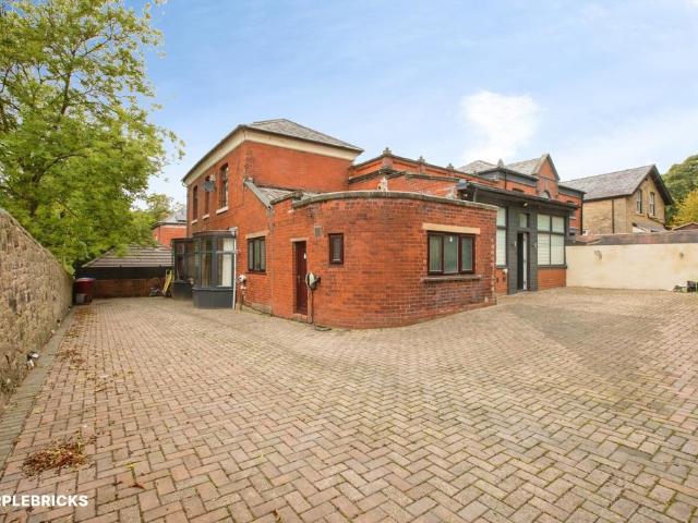 House for sale in Four Lane Ends, Blackburn