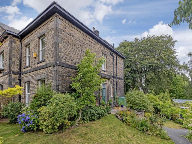House for sale in Broomhill, South Yorkshire