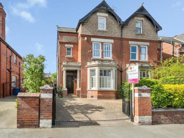 House for sale in Wheatley, South Yorkshire