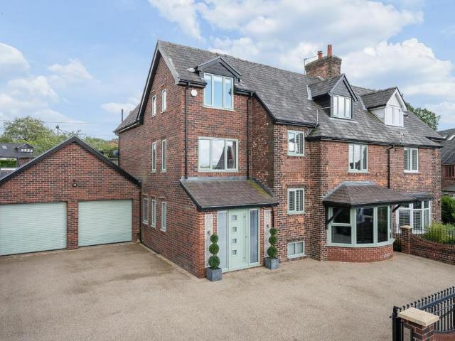 House for sale in Brooksbottom, Bury