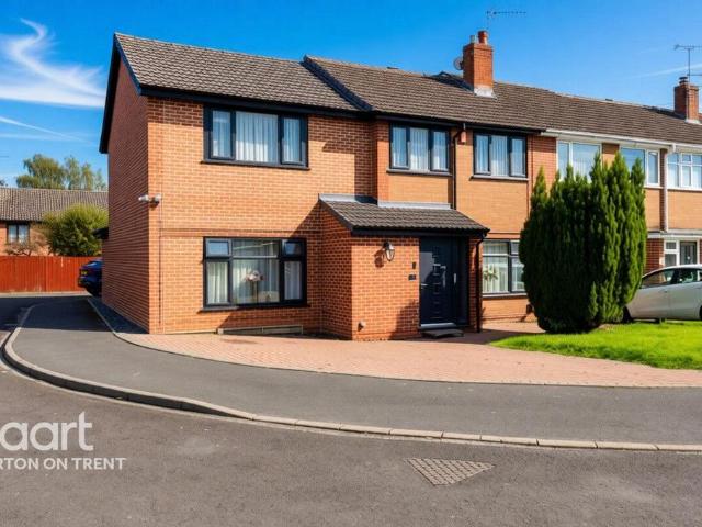 House for sale in Horninglow, East Staffordshire