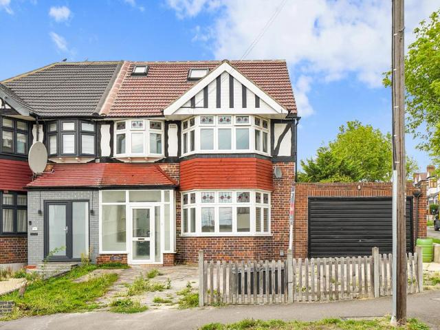 House for sale in Clayhall, Greater London