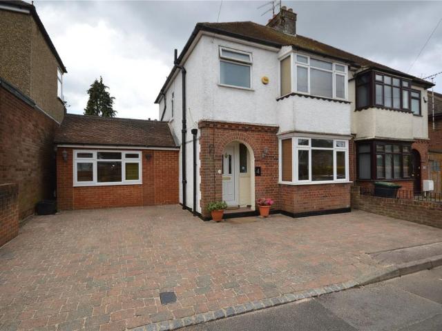House for sale in Warden Hill, Luton