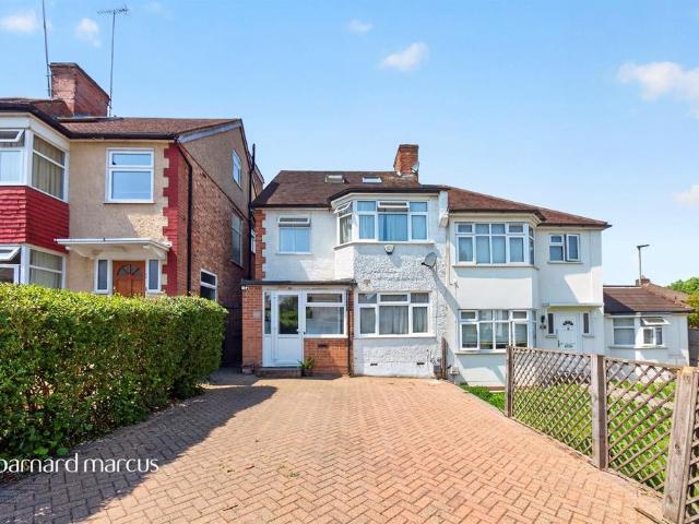 House for sale in East Barnet, Greater London