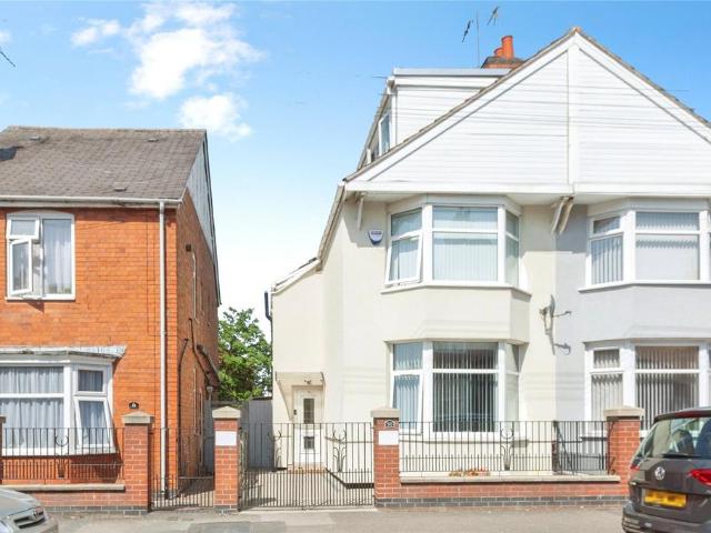 House for sale in Old Wharf, City Of Leicester