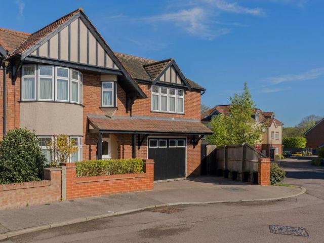 House for sale in Epping