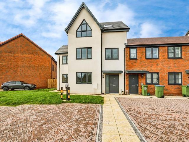 House for sale in Southcourt, Aylesbury
