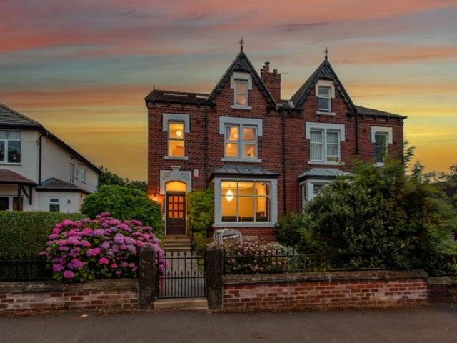 House for sale in Roundhay, West Yorkshire