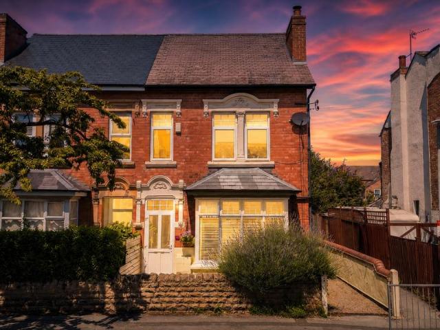 House for sale in Compton Acres, Barton In Fabis