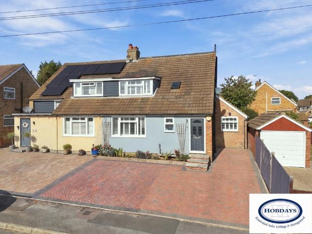 House for sale in Oakmere, Hertsmere