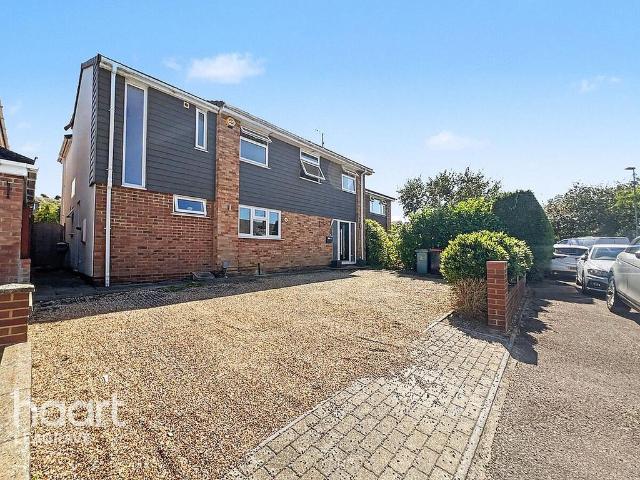 House for sale in Dunstable, Bedfordshire