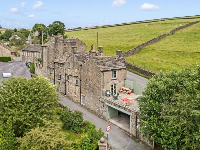 House for sale in Ginclough