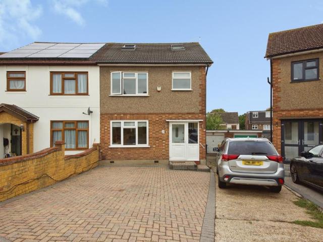 House for sale in London Borough of Havering, Greater London