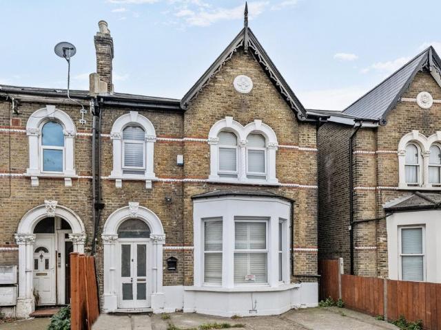 House for sale in London Borough of Lewisham, Greater London