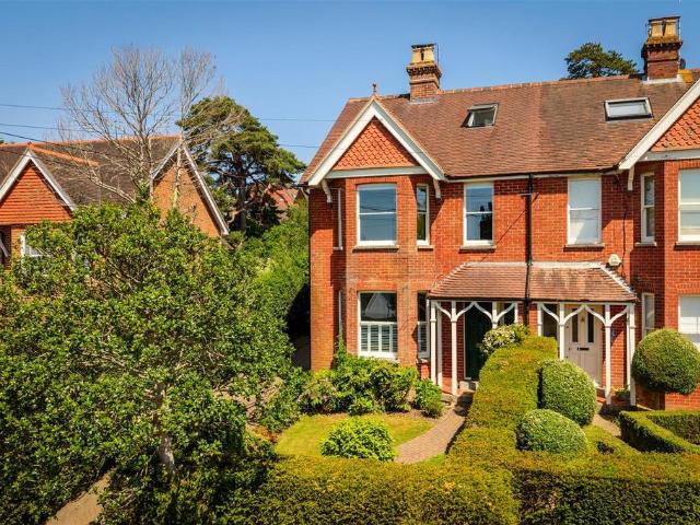 House for sale in Perryfields, West Sussex