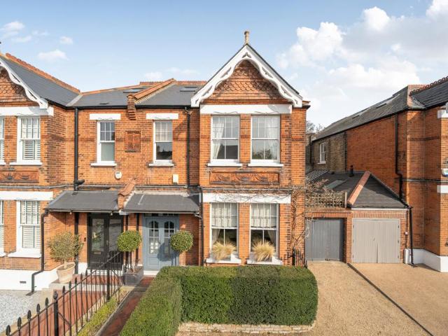 House for sale in Chislehurst, Greater London