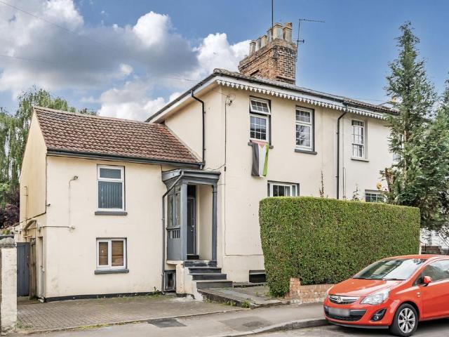 House for sale in Gloucester, Gloucestershire